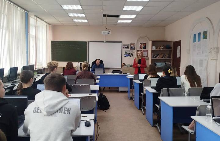 Студенты Новосибирского архитектурно-строительного колледжа встретились с представителями ОАО «РЖД»