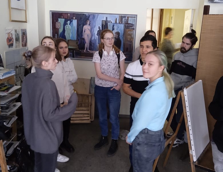 9 ноября обучающиеся НАСК, группы второго курса специальность «Архитектура», посетили кафедру Новосибирского педагогического университета «Институт искусств»