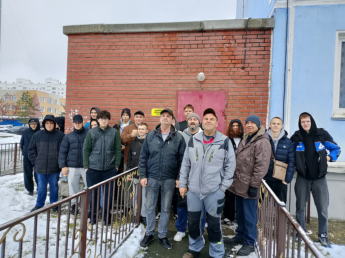 Практико-ориентированные экскурсии к работодателю. 13 Группа  посетила участок эксплуатации ООО «Спецмонтажсервис» на ж/м «Чистая слобода»