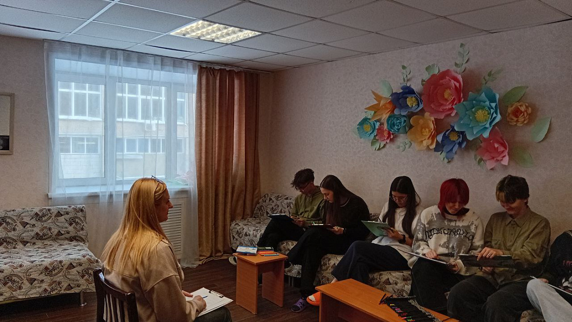 Тренинг с студентами из групп первого курса 12 и 12к, проживающими в общежитии НАСК
