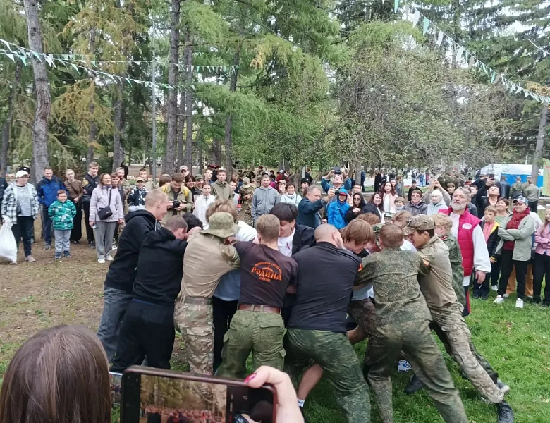 Студенты НАСК погрузились в традиции на фестивале «Где стоишь — там и поле Куликово!»