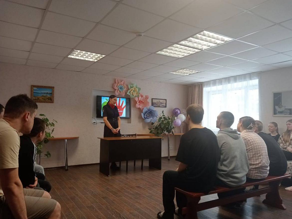 Профилактическая встреча студентов первого курса со   специалистом Управления по контролю за оборотом наркотиков ГУ МВД России по Новосибирской области