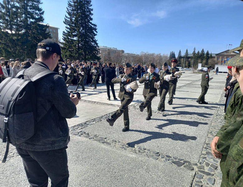 На мемориальном комплексе «Монумент Славы» стартовала Городская акция "Георгиевская ленточка"