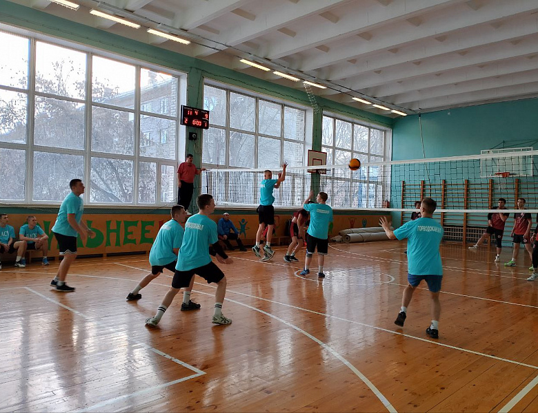 Товарищеский матч по волейболу среди сборных команд юношей «НАСК» и «НЭК»