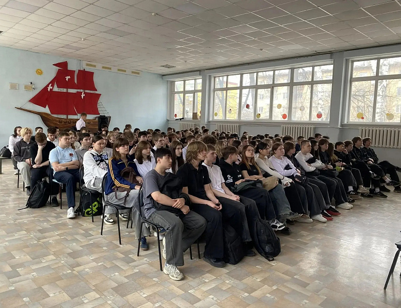 Амбассадоры Новосибирского архитектурно-строительного колледжа: о профессиях школьникам 65-й школы.