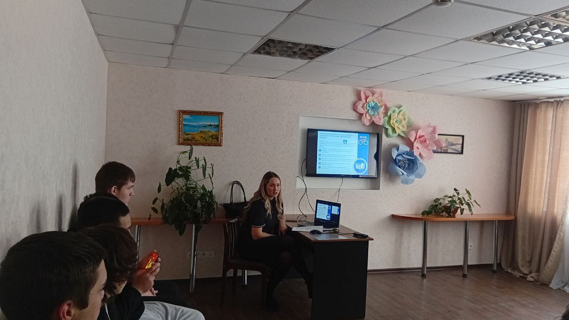 Профилактическая встреча по ПДД в общежитии НАСК: внимание к безопасности на дорогах