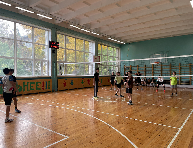 Товарищеская встреча по волейболу