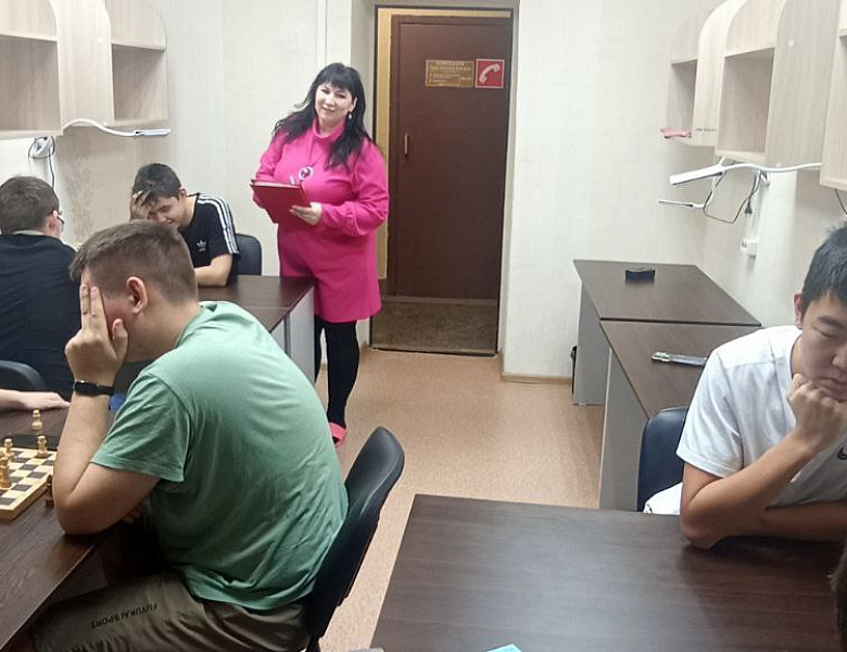 Интеллектуальный поединок первокурсников: шахматно-шашечный турнир в НАСК